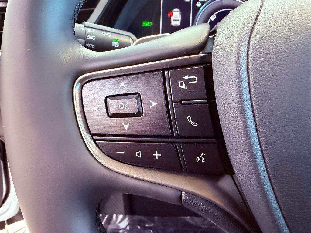used 2025 Lexus ES 300h car, priced at $43,988