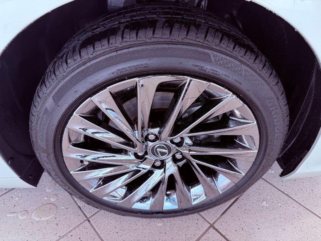 used 2025 Lexus ES 300h car, priced at $52,888