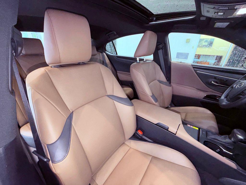 used 2025 Lexus ES 350 car, priced at $45,786