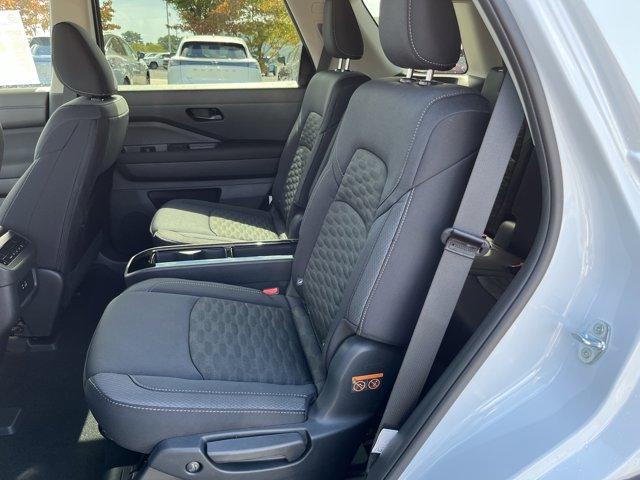 new 2025 Nissan Pathfinder car, priced at $38,000