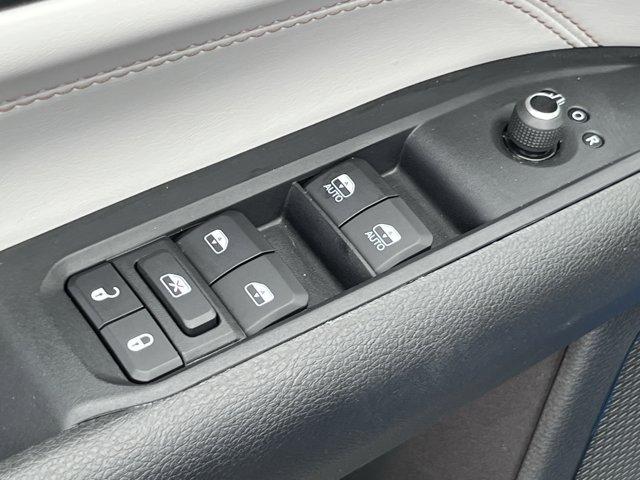 used 2023 Jeep Compass car, priced at $24,900