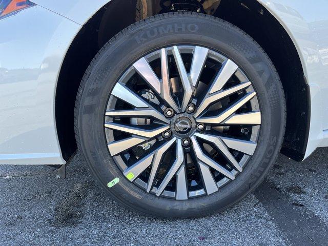 new 2025 Nissan Altima car, priced at $27,700