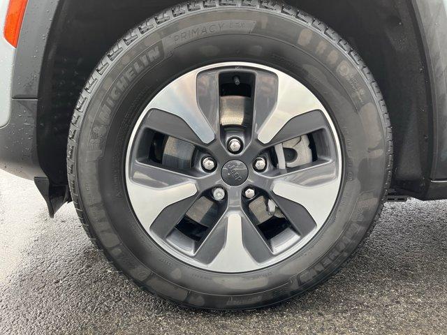 used 2022 Jeep Grand Cherokee car, priced at $27,900