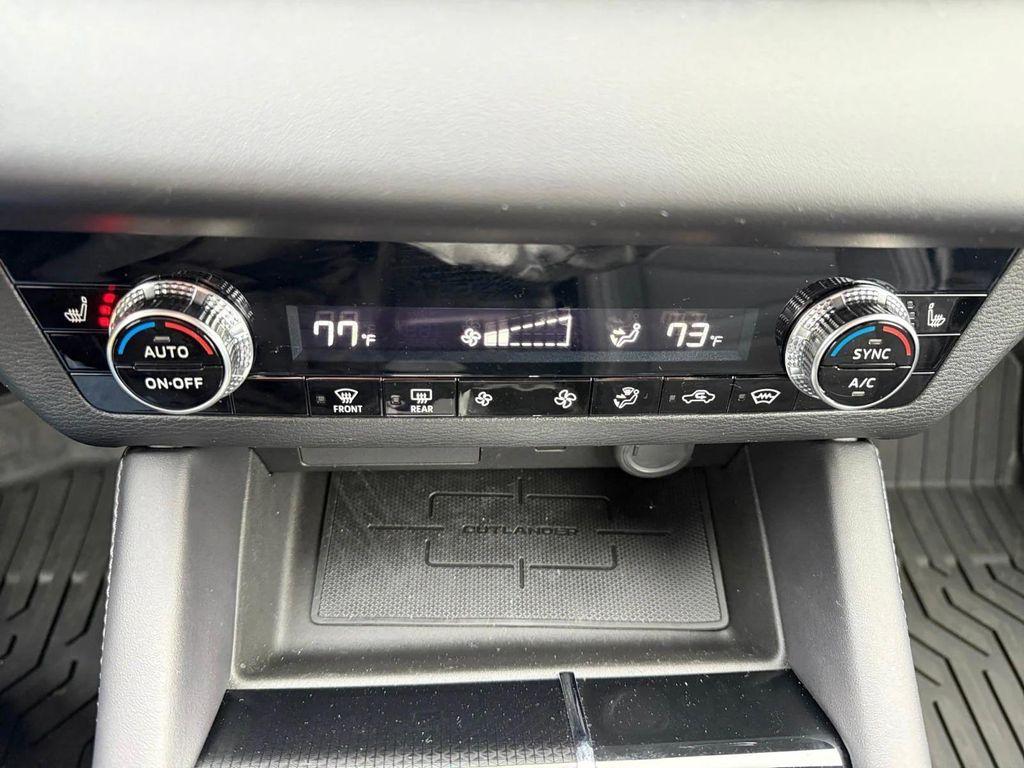 used 2024 Mitsubishi Outlander car, priced at $26,999