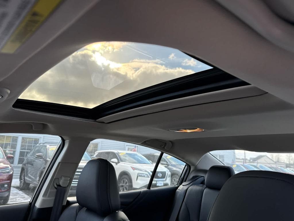 used 2022 Subaru Legacy car, priced at $25,329