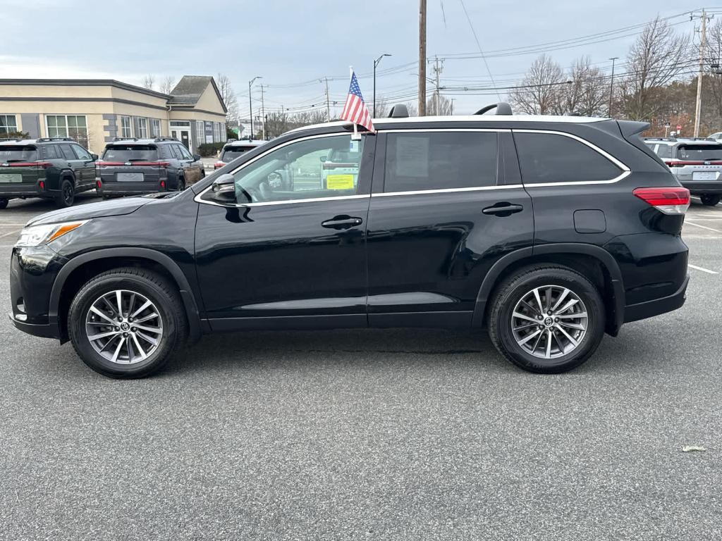 used 2019 Toyota Highlander car, priced at $26,998