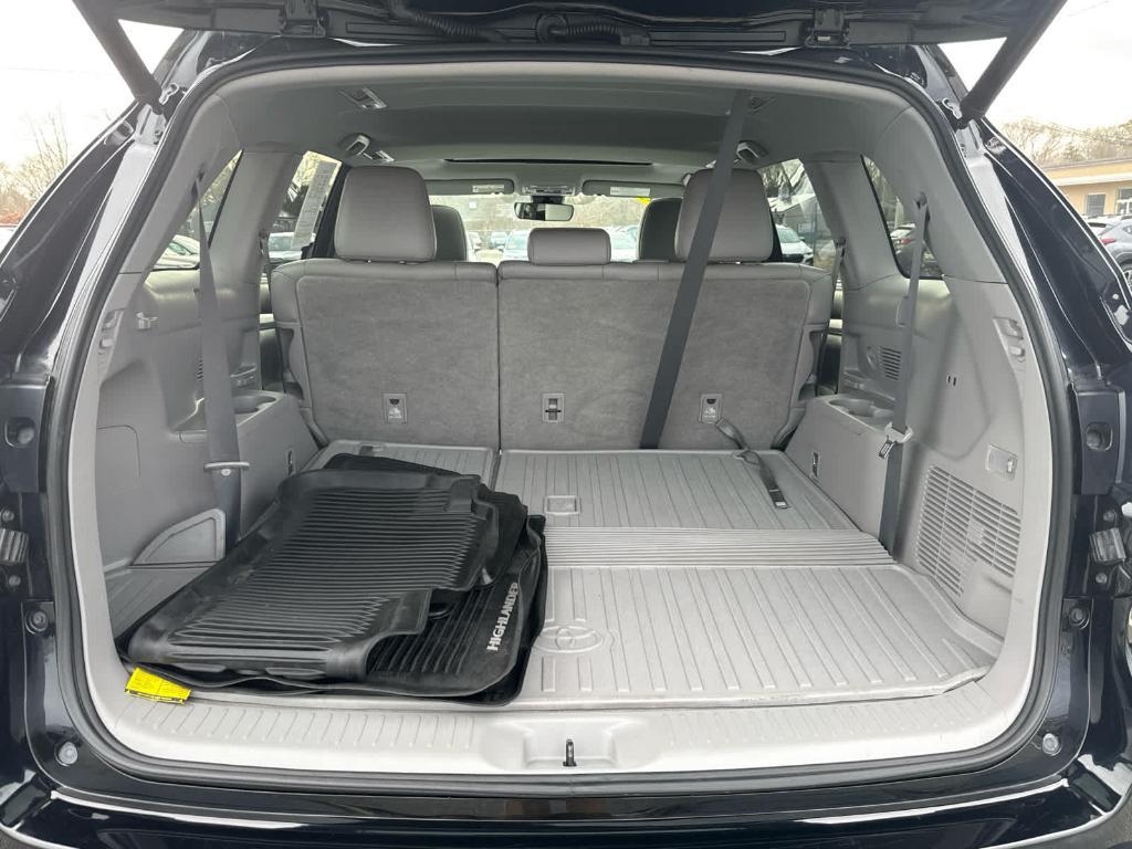 used 2019 Toyota Highlander car, priced at $26,998