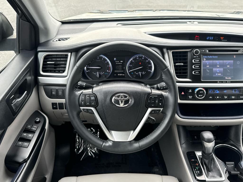 used 2019 Toyota Highlander car, priced at $26,998