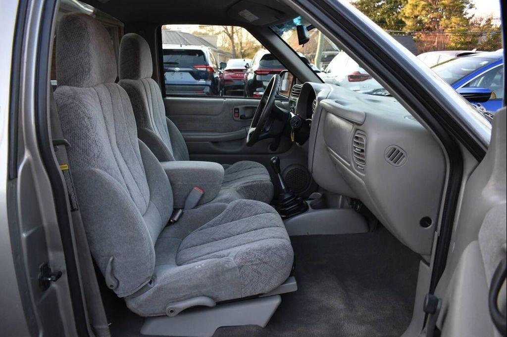 used 2001 GMC Sonoma car, priced at $9,990