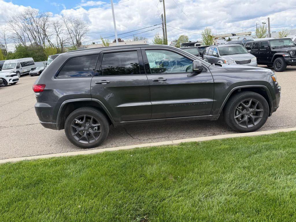 used 2021 Jeep Grand Cherokee car, priced at $27,181