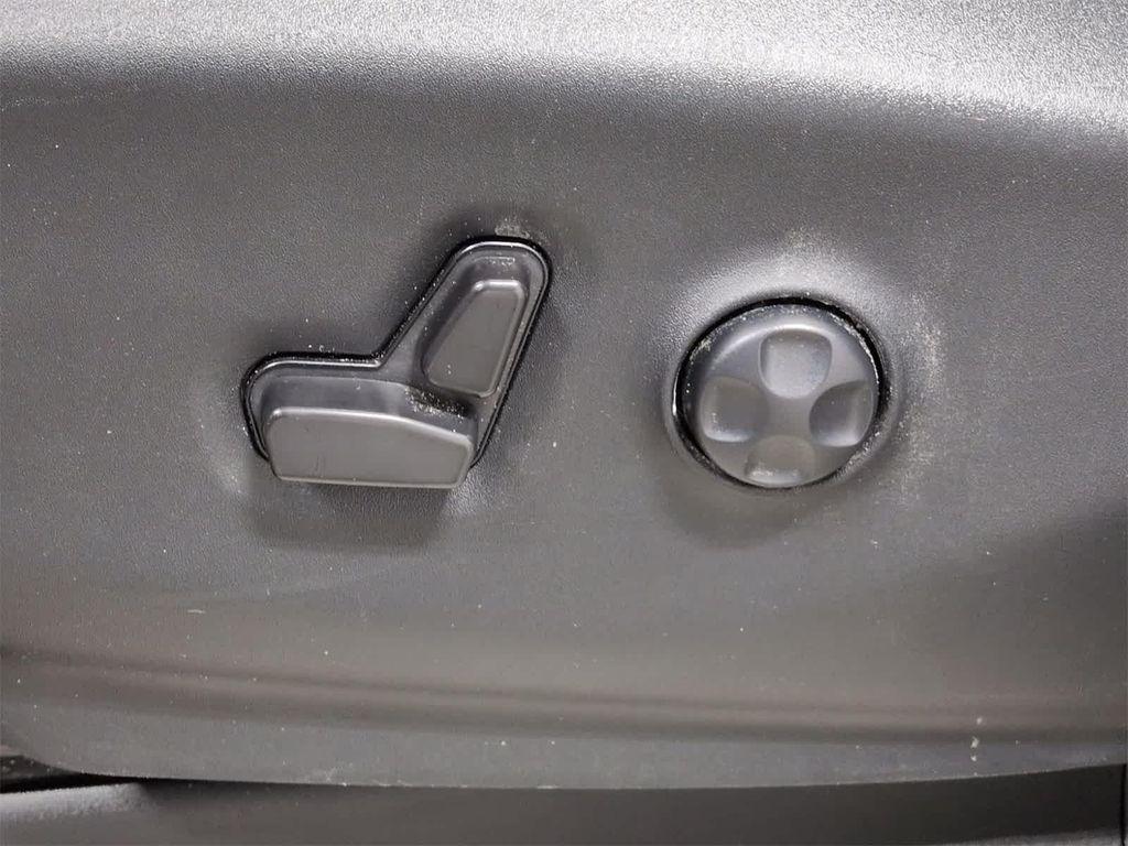 used 2024 Chrysler Pacifica car, priced at $28,101