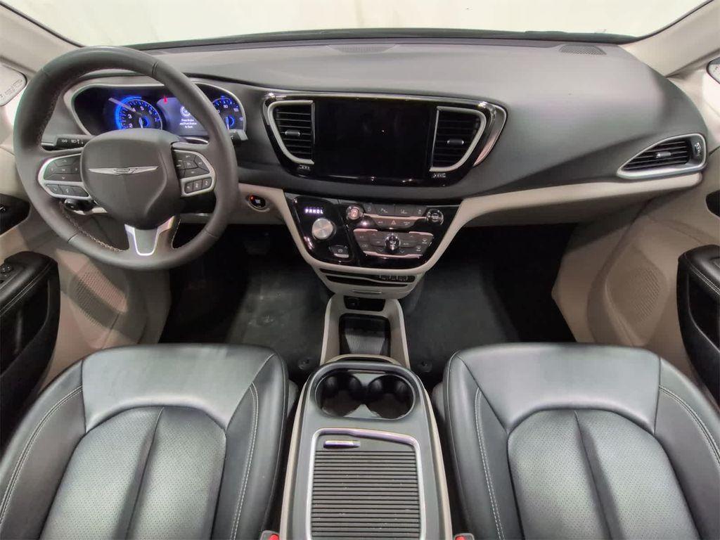used 2024 Chrysler Pacifica car, priced at $28,101