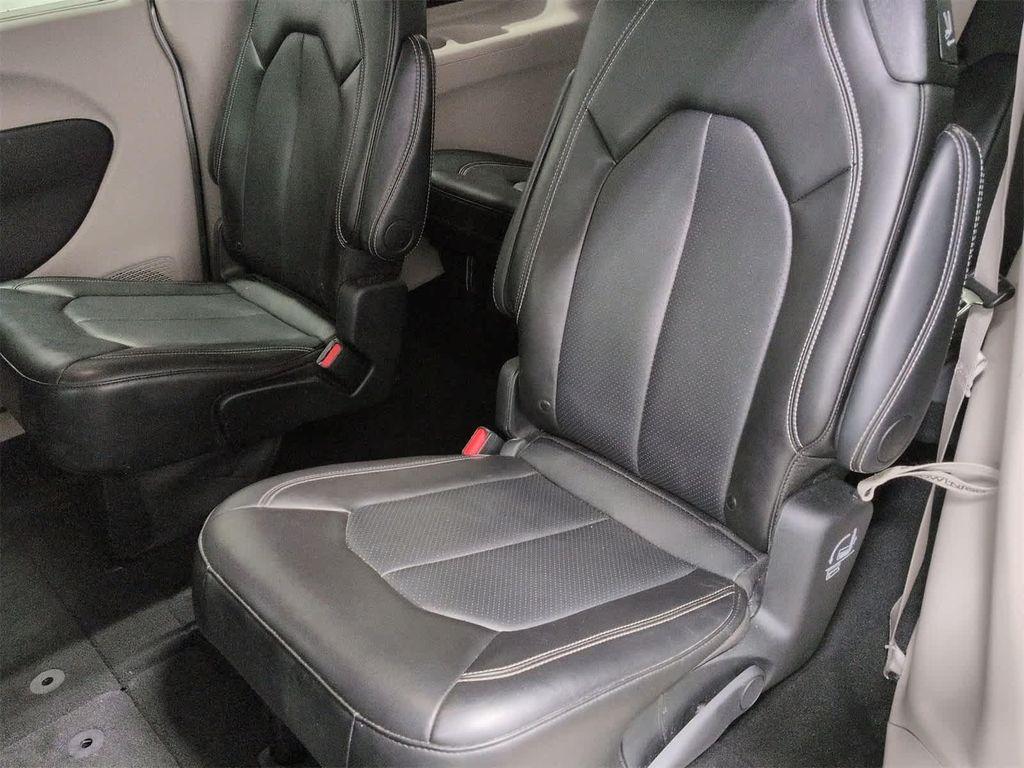 used 2024 Chrysler Pacifica car, priced at $28,101