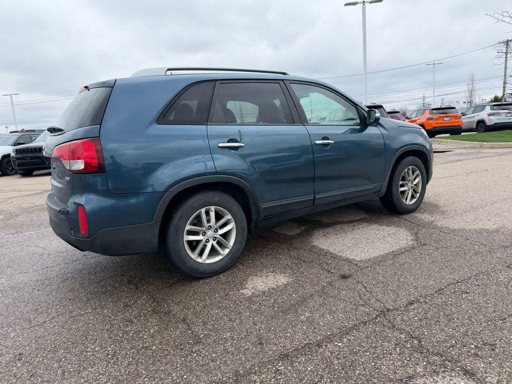used 2014 Kia Sorento car, priced at $3,999