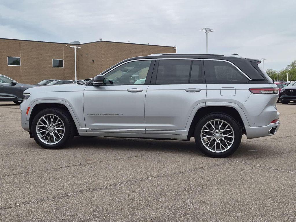 used 2022 Jeep Grand Cherokee car, priced at $31,834
