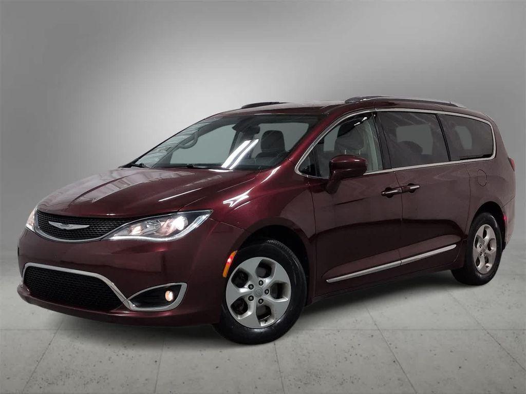 used 2017 Chrysler Pacifica car, priced at $11,400