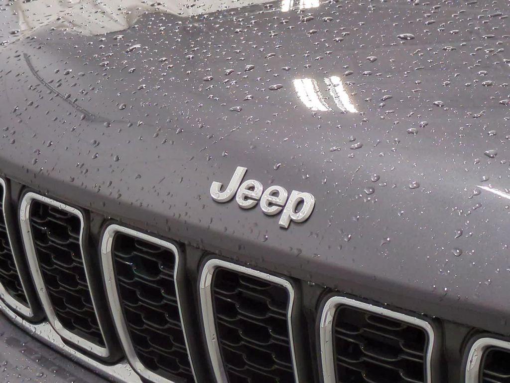 used 2024 Jeep Grand Cherokee L car, priced at $32,257