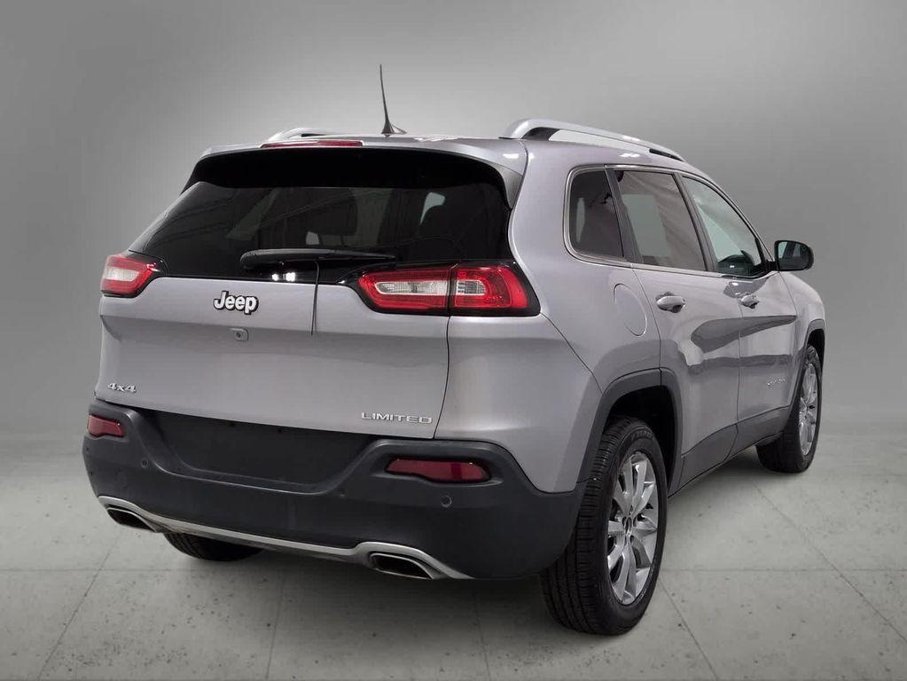 used 2018 Jeep Cherokee car, priced at $12,258