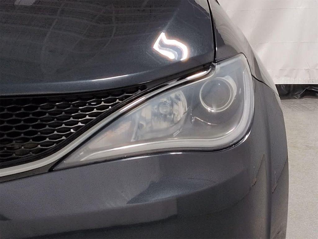 used 2020 Chrysler Pacifica car, priced at $18,660