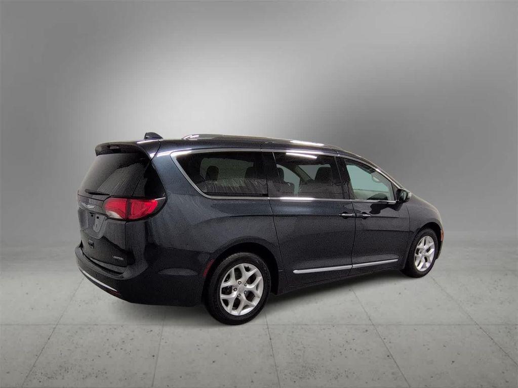 used 2020 Chrysler Pacifica car, priced at $18,660
