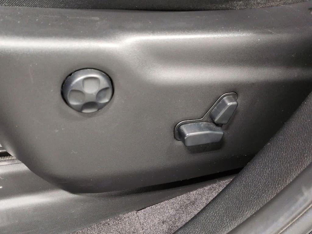 used 2019 Jeep Grand Cherokee car, priced at $21,392