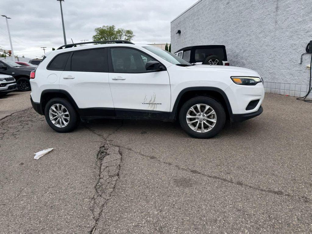 used 2022 Jeep Cherokee car, priced at $23,560