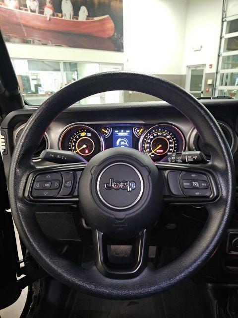 used 2021 Jeep Wrangler Unlimited car, priced at $25,663