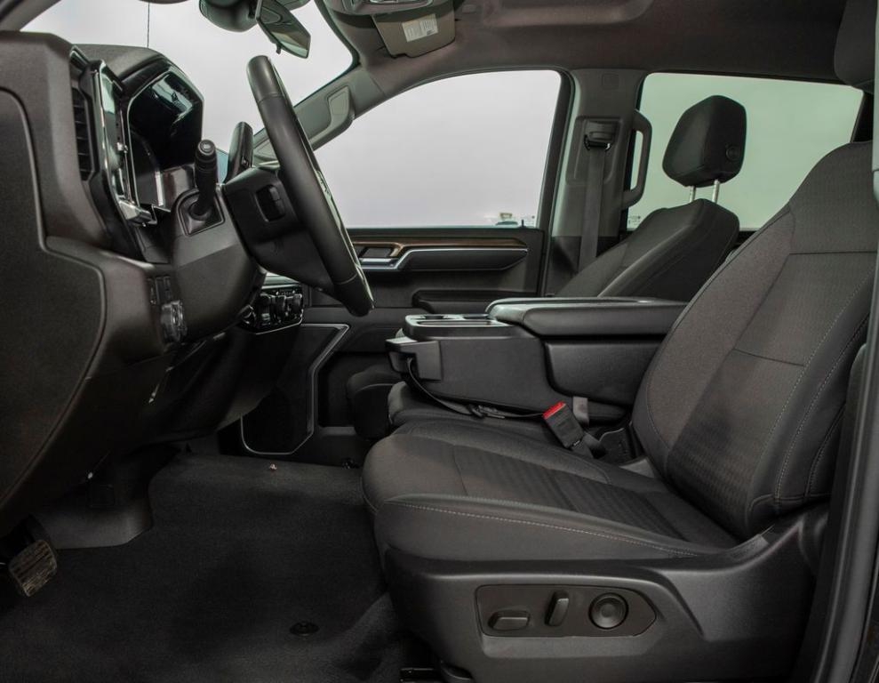 used 2025 Chevrolet Silverado 1500 car, priced at $36,470