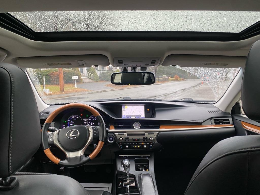 used 2014 Lexus ES 300h car, priced at $20,495
