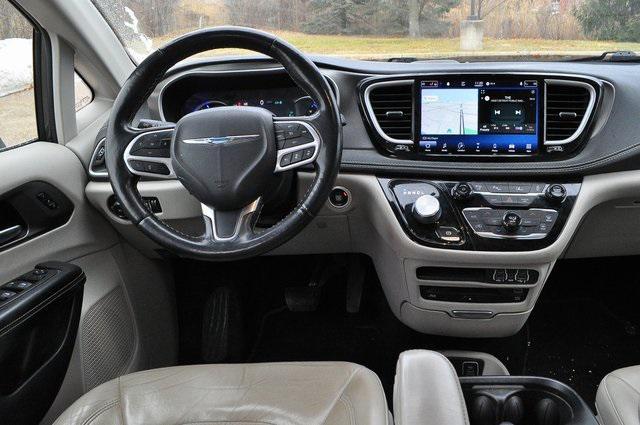 used 2021 Chrysler Pacifica Hybrid car, priced at $17,621