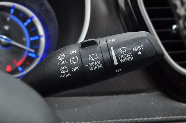 used 2021 Chrysler Pacifica Hybrid car, priced at $17,621