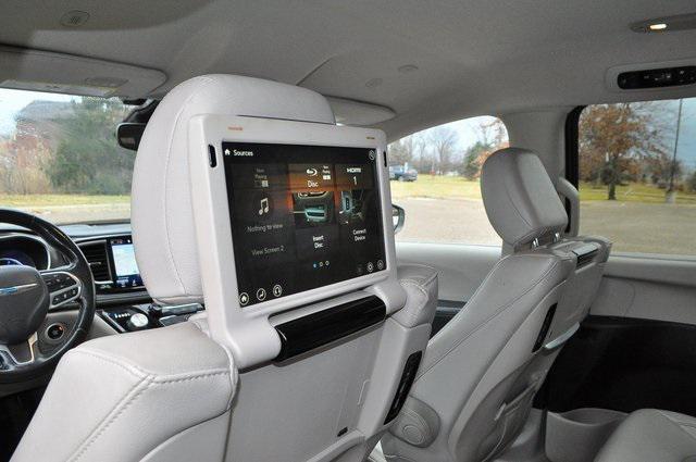 used 2021 Chrysler Pacifica Hybrid car, priced at $17,621