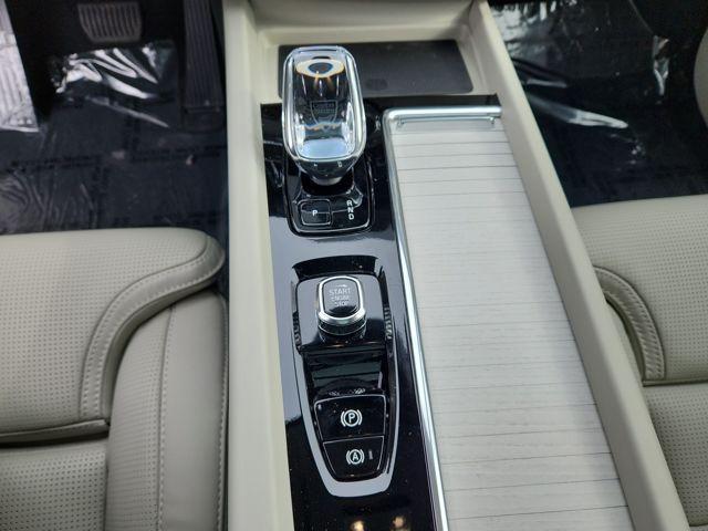 new 2026 Volvo XC60 Plug-In Hybrid car, priced at $76,295