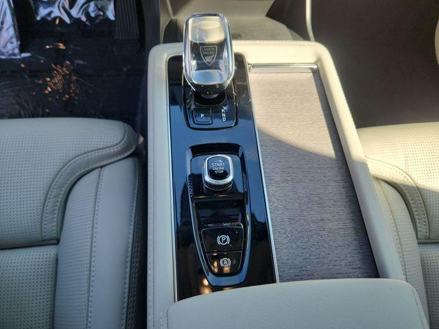 new 2026 Volvo XC90 Plug-In Hybrid car, priced at $86,740