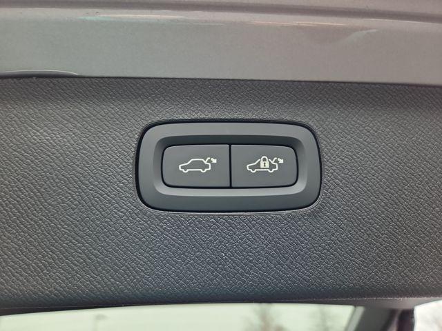 new 2026 Volvo XC90 car, priced at $76,245