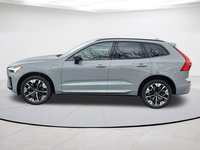 new 2026 Volvo XC60 Plug-In Hybrid car, priced at $69,405