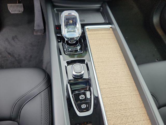 new 2026 Volvo XC60 Plug-In Hybrid car, priced at $69,405