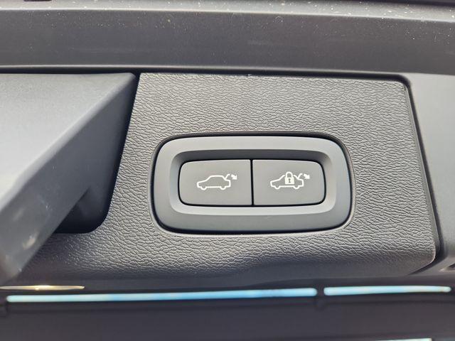 new 2026 Volvo XC60 car, priced at $68,965