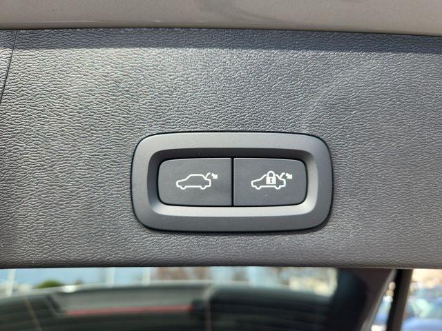 new 2026 Volvo XC40 car, priced at $46,645