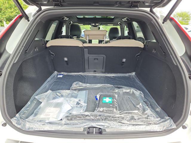 new 2026 Volvo XC60 car, priced at $59,100