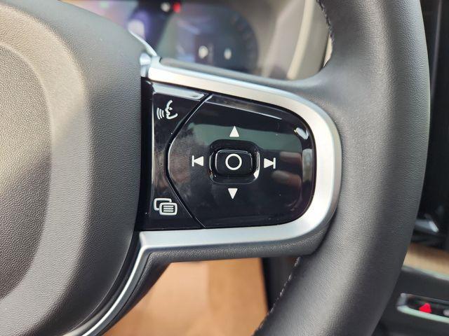 new 2026 Volvo XC60 car, priced at $58,105