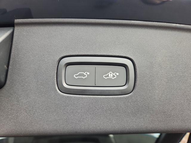 new 2025 Volvo EX90 car, priced at $85,296