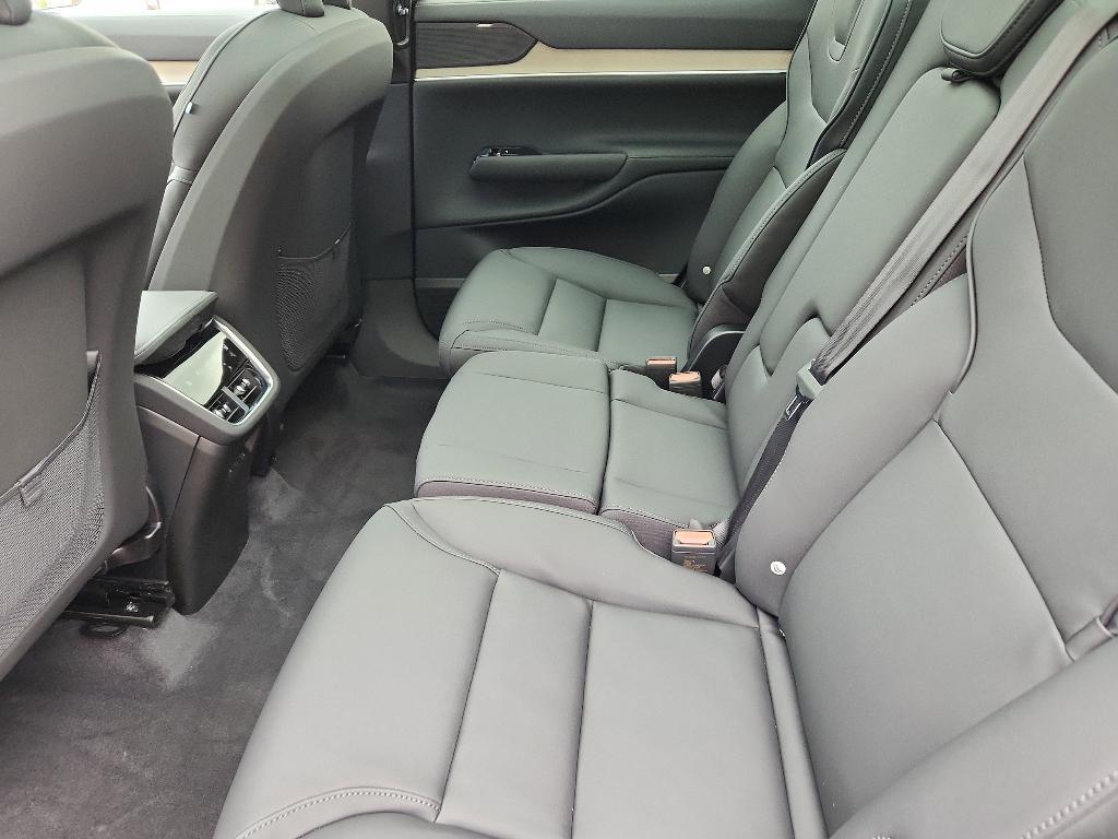 new 2025 Volvo EX90 car, priced at $79,820