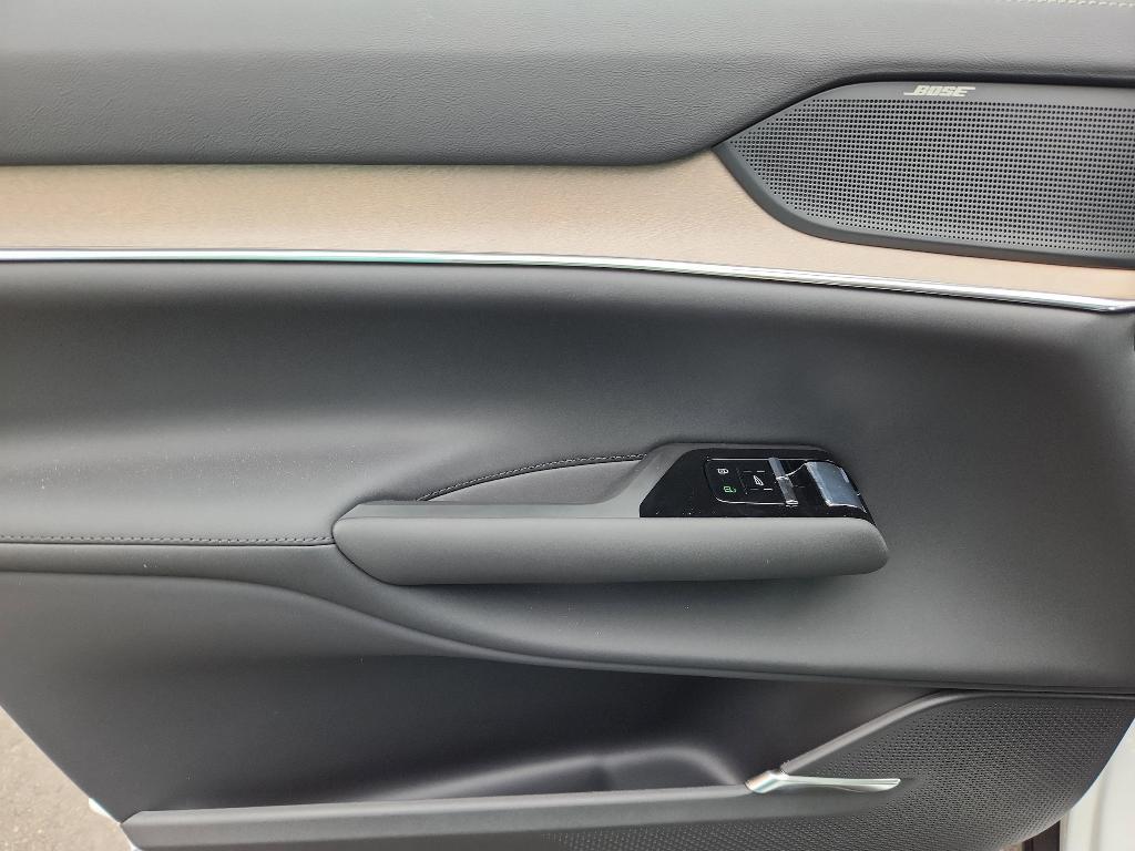 new 2025 Volvo EX90 car, priced at $79,820