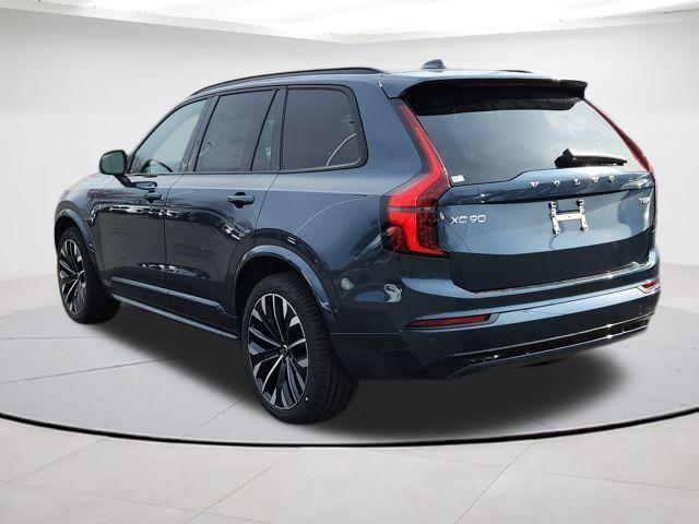 new 2026 Volvo XC90 Plug-In Hybrid car, priced at $87,620