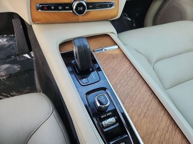 used 2021 Volvo XC90 Recharge Plug-In Hybrid car, priced at $33,995