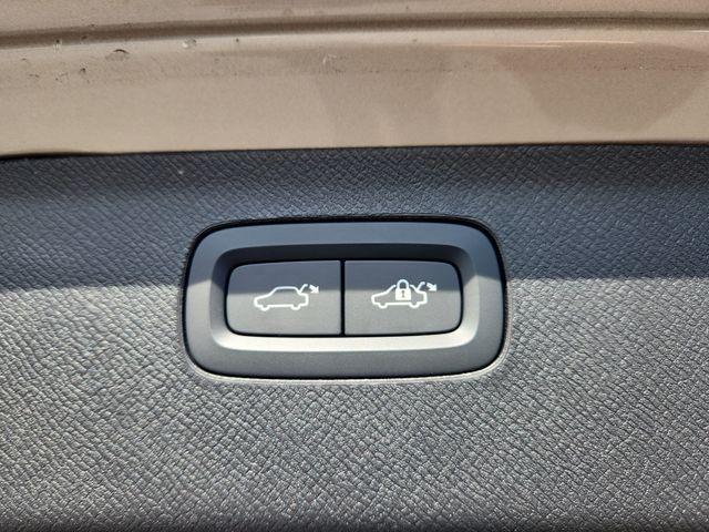 new 2026 Volvo XC90 Plug-In Hybrid car, priced at $87,005