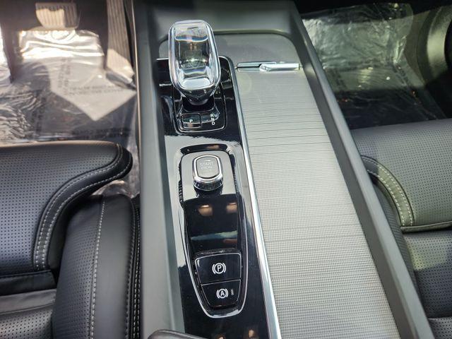 used 2024 Volvo XC60 Recharge Plug-In Hybrid car, priced at $53,495