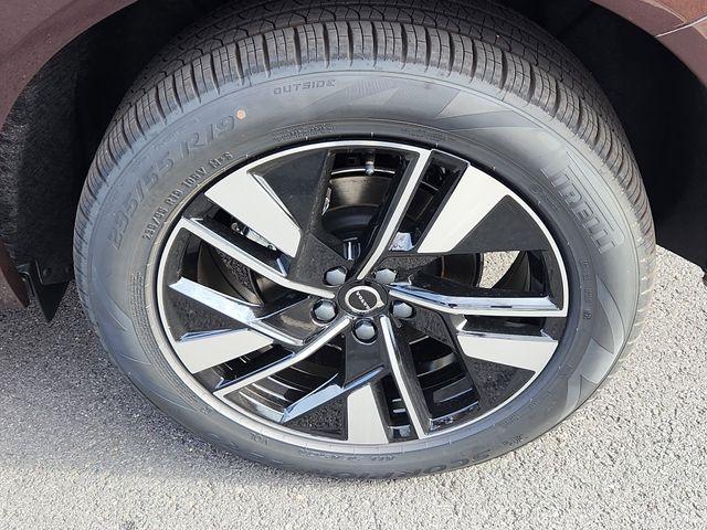 new 2026 Volvo XC60 car, priced at $58,180