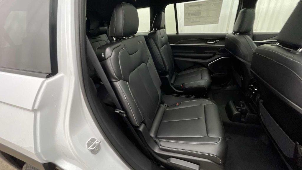 new 2025 Jeep Grand Cherokee L car, priced at $51,002